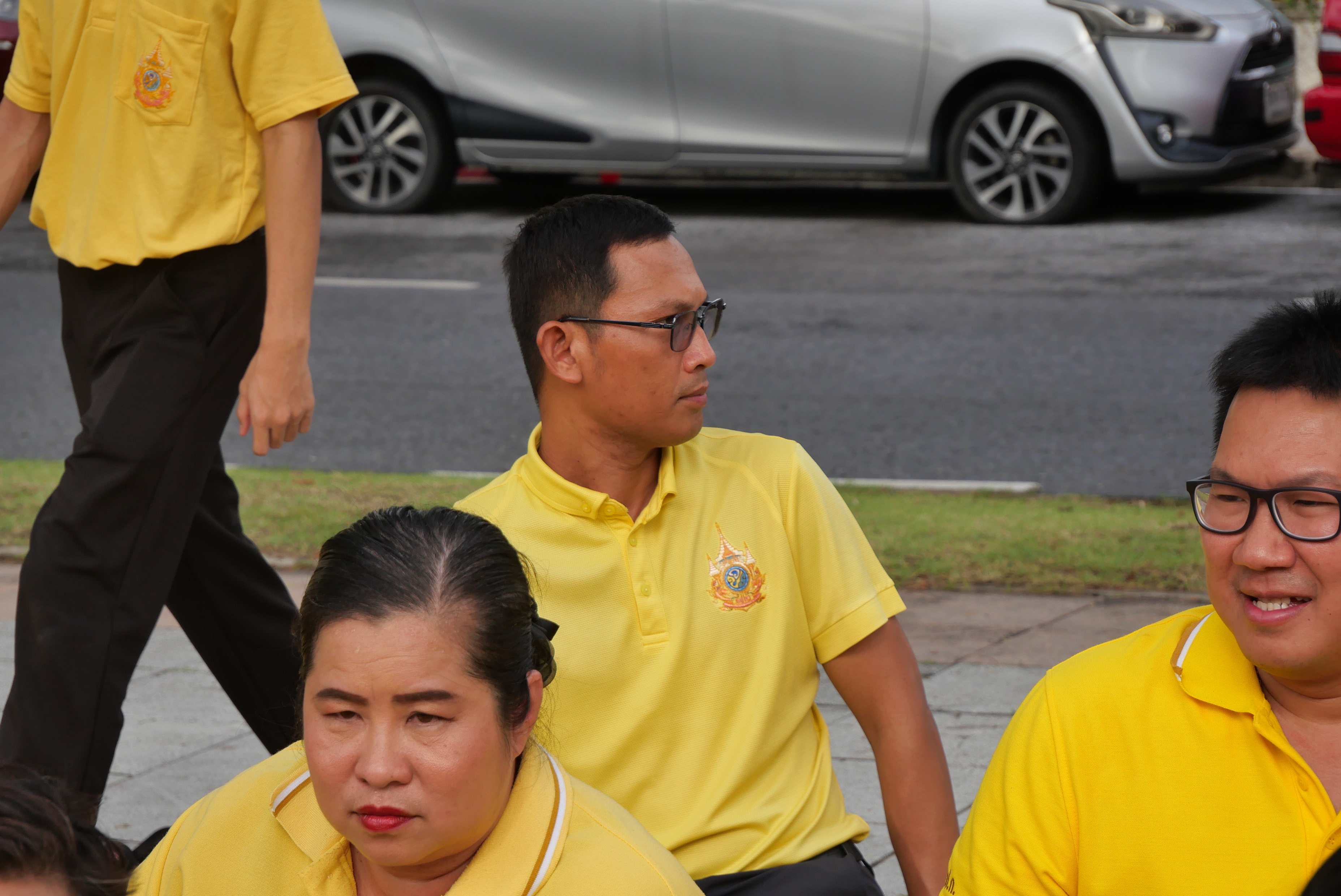 title - ส.ป.ก. ร่วมเฝ้ารับเสด็จฯ พระบาทสมเด็จพระเจ้าอยู่หัว และ สมเด็จพระนางเจ้า ฯ พระบรมราชินี เนื่องในโอกาสเสด็จพระราชดำเนินไปในการ พระราชพิธีเฉลิมพระชนมพรรษา 28 กรกฎาคม 2569